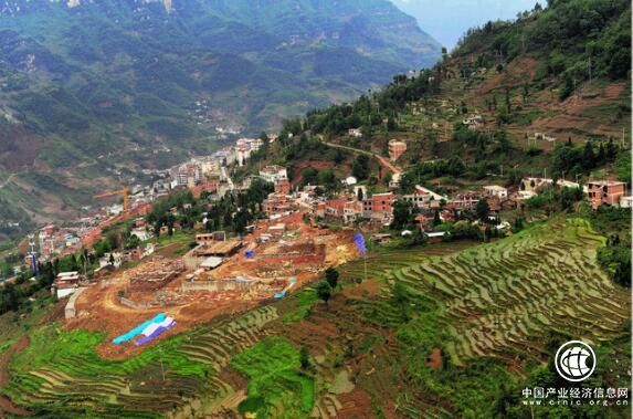 坚决打好深度贫困区脱贫攻坚战