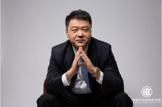 产业互联网爆发 星河集团徐茂栋获年度关注人物奖