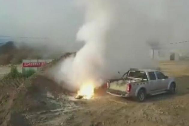 工地挖出燃烧弹排爆专家只身前往处置 航拍现场画面曝光