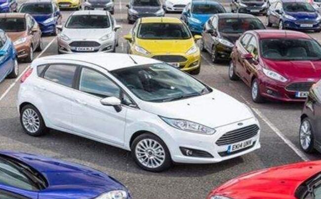 “脱欧”不确定性致英国汽车业“很受伤”