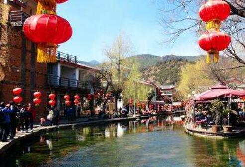 课本游、漂流游、热气球游……新玩法、新场景不断涌现 催火暑期文旅消费