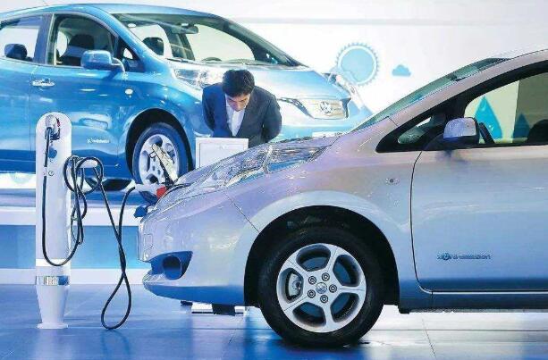 关系新能源汽车消费、保障中小企业款项支付……2025年这些事要干！