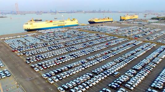 全球通胀持续回落 国际贸易稳步回暖