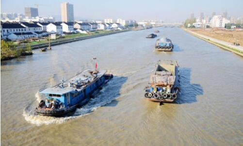 内河航运建设“加速跑”：前五个月货运量超20亿吨 江海直达降本增效强活力