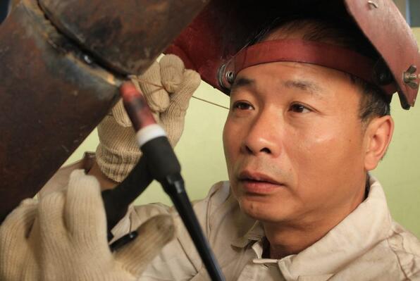 中冶宝钢卢长春：巧手成就卓越，匠心创造非凡