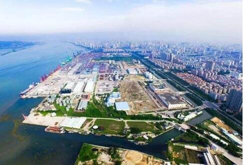 广东汕头：六个全力以赴 打造产业高地