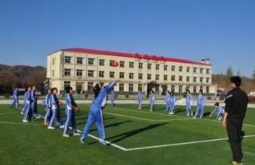 四川：确保中小学生每天综合体育活动时间不低于两小时