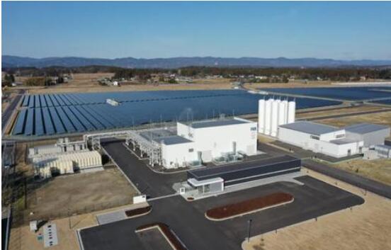 光伏发电 照亮新时代乡村振兴路