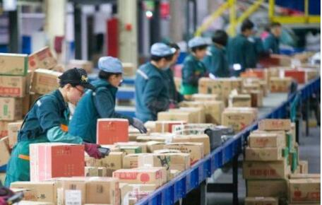 全国快递业务量突破400亿件 比2022年提前24天