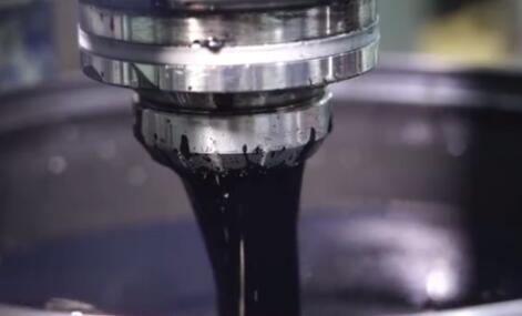 两三万次的失败与20年的坚持 “笔芯墨”实现中国造