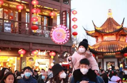 数据显示：春节假期消费平稳增长 出行旅游恢复较快