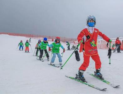 内蒙古多地氛围浓郁迎盛会