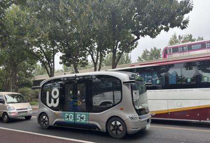 发展新质生产力重要“引擎”，无人驾驶按下“加速键”