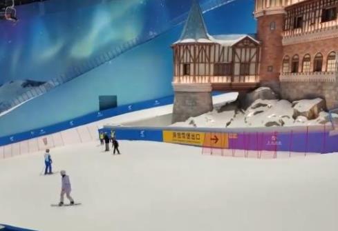 冰雪“热”中国：“体育+商业” 消费新势能活力满满