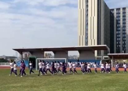 跳格子、投壶、舞狮、智慧运动……“传统+AI”！这样的课间“潮”有范儿