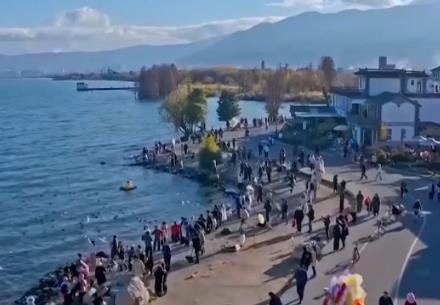 银发经济活力迸发 以多元新场景服务“新市民”开辟更多增量市场