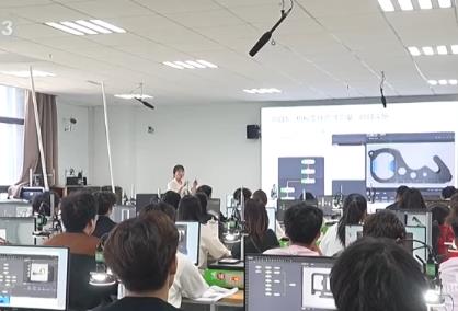 前沿技术催生“数”“智”新职业 引进来、走出去厚植人才成长沃土