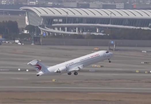 国产飞机老挝首航 国内外航线持续增多