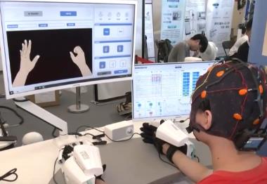 脑机接口创新成果不断涌现 脑机“加速跑”突破数十亿元市场规模