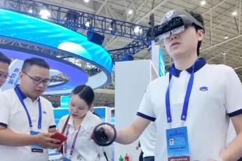 数字赋能重塑未来教学课堂：AI大模型让爱因斯坦“走进”中小学