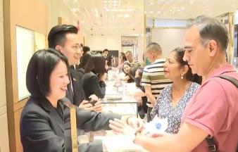 “入境流量”变“消费留量” 国际消费提质扩容释放强劲增长潜力