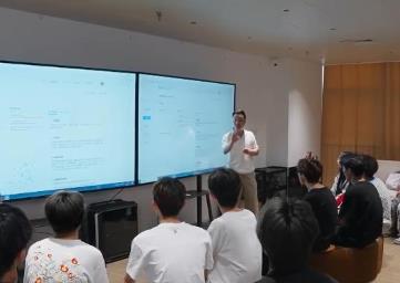 精准帮扶、服务“不断线”……多举措为高校毕业生就业“铺路搭桥”