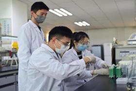 国际新药快速引进创新实践：HRNB患儿接受上海首例特殊进口药物用药