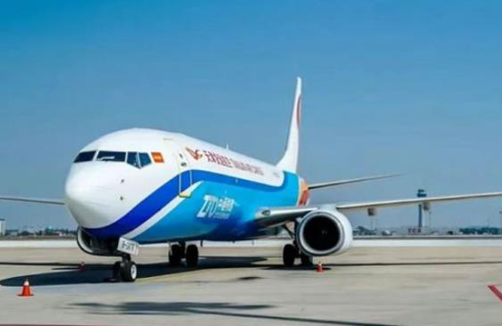 从地面到天空 快递巨头竞逐航空货运赛道