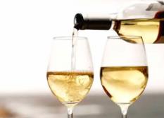 个性化 悦己化 便捷化　白葡萄酒今夏“升温”