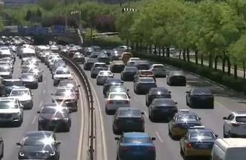 促消费政策发力显效 上半年我国汽车产销量均超1500万辆