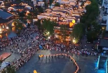 各地夜间文旅消费持续升温：多元业态融合推动夜间消费活力释放