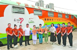 “幸福号”润心田“光明号”送希望 中国石化“双快车”跑出为民服务加速度