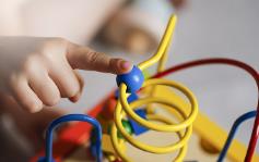 破题“带娃难”，让“幼有所育”惠及千家万户