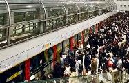 深圳地铁客流量跻身全国三甲