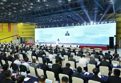 河南投洽会现场签约80个项目 涵盖高端装备制造等多个领域