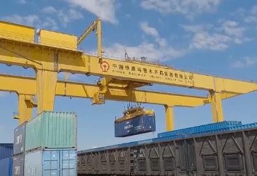 突破5万列！这支“钢铁驼队”跑出新速度、驶向新里程