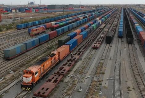 中欧班列中通道货运量突破2000万吨 开行列数近2.1万列