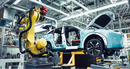 今年销量有望超过1600万辆 “四个更加注重”让新能源汽车续航无忧