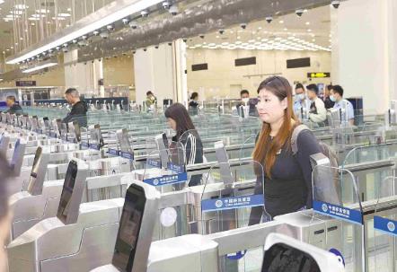 横琴口岸正式实施“刷脸”通关