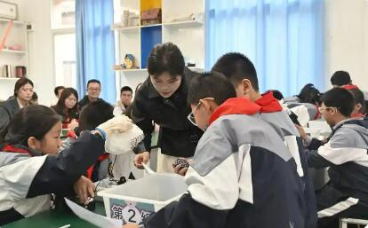 七部门联合推动加强中小学科技教育