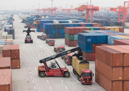 中欧班列“枢纽经济”展新姿