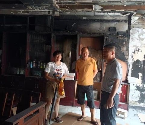 火灾无情人有情 梅烟大爱暖民心