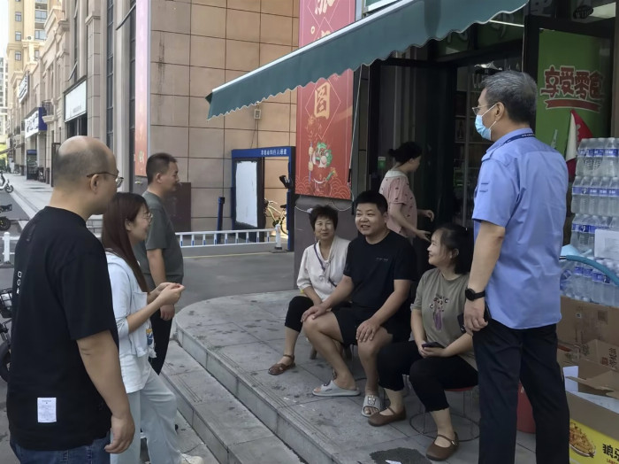 河南原阳：梅雨时节到  卷烟“霉”问题