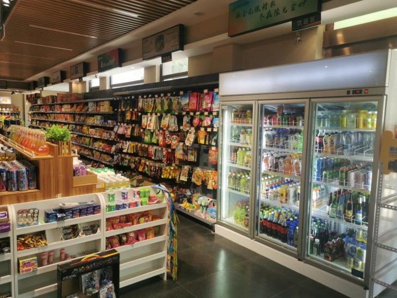 河南鄢陵：“花都小店”换新颜 激活消费“新体验”