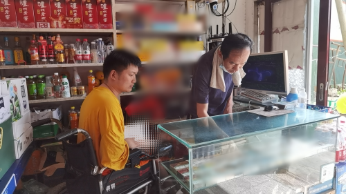 河南息县：“汛”速行动 “雨”你同行